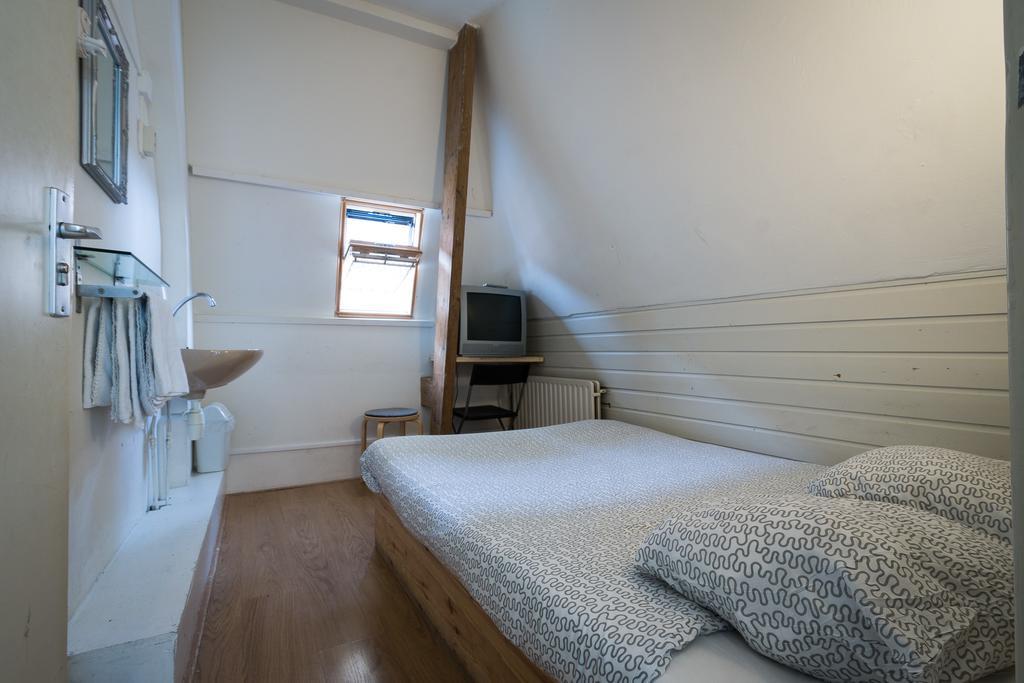 Stone Hotel & Hostel Utrecht Rum bild